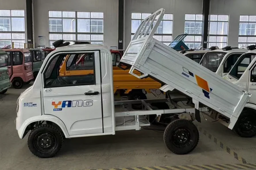 Chinese-Made Sitrak Tractor Diesel 6x4 8x4 Dump Truck 10 Wheels Euro 5 Sold Cheap