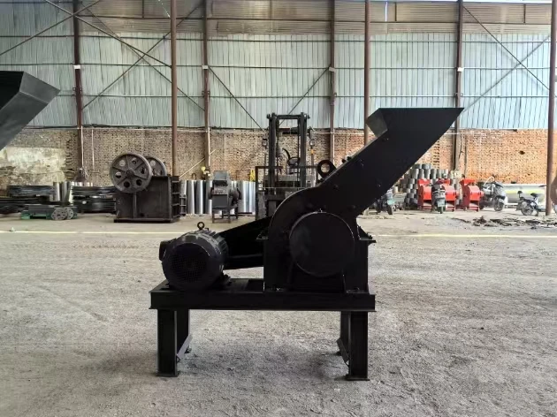 Mine small crusher Construction waste shredder small mobile coal glass gold ore rock crushing machine