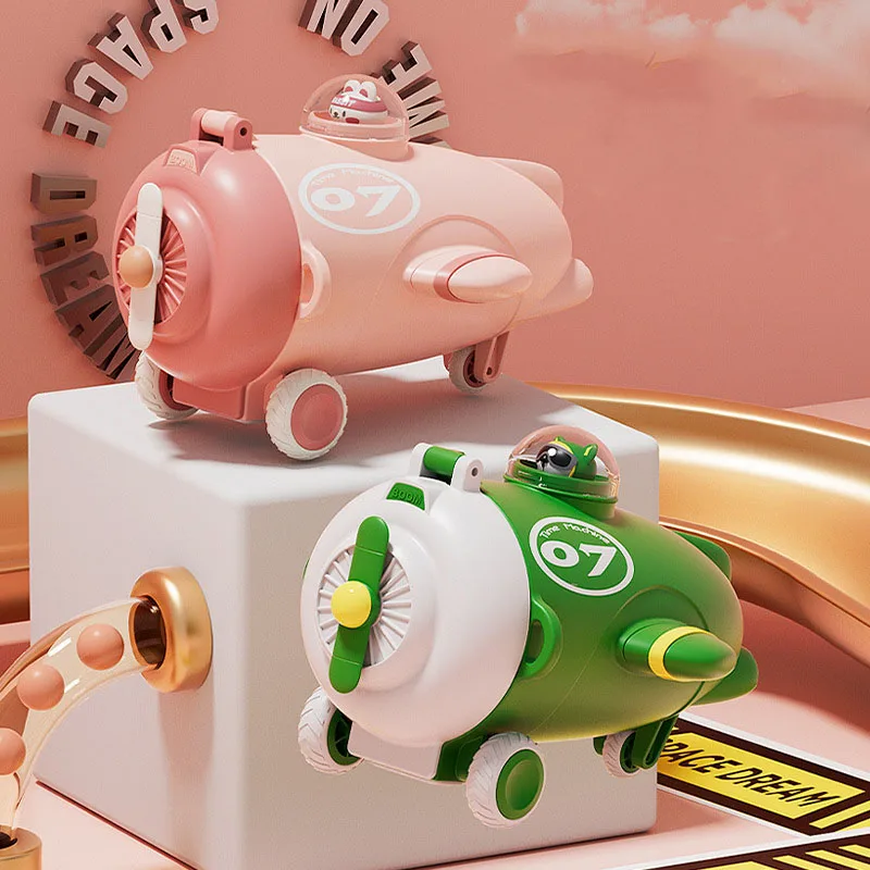 Детская пластиковая бутылка с колесом