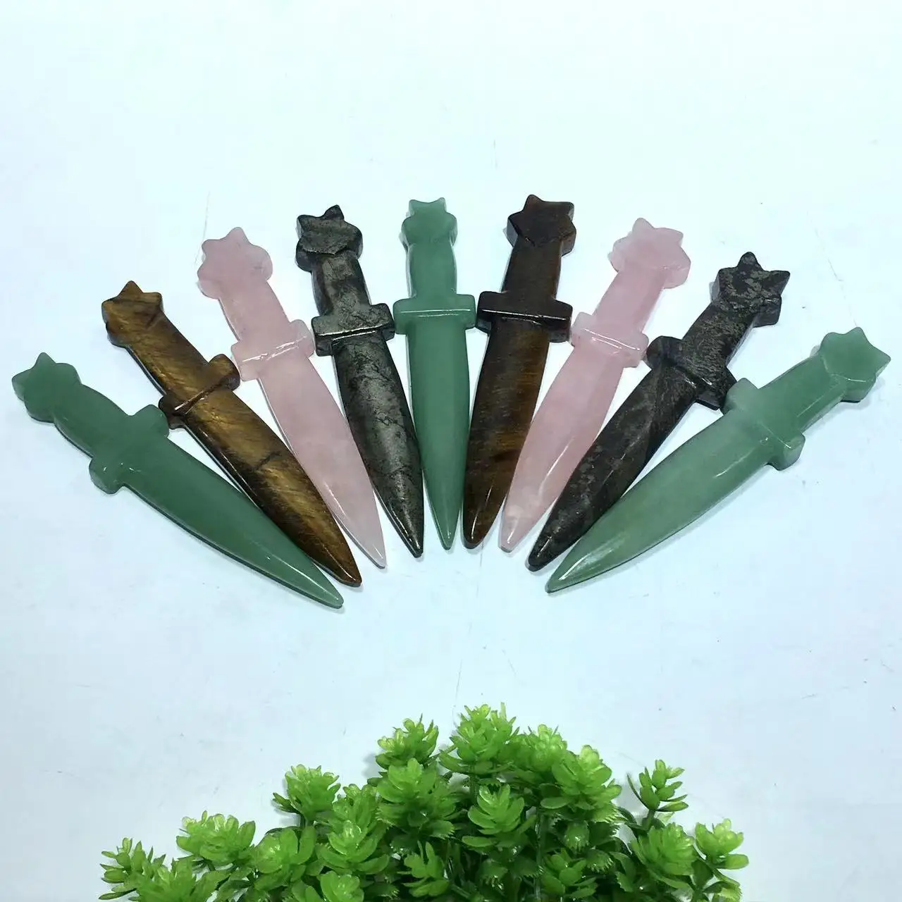Wholesale Natural Crystal Healing Gemstone Dagger Crystal Carving Knife Healing Crystal Hand Carved Crafts