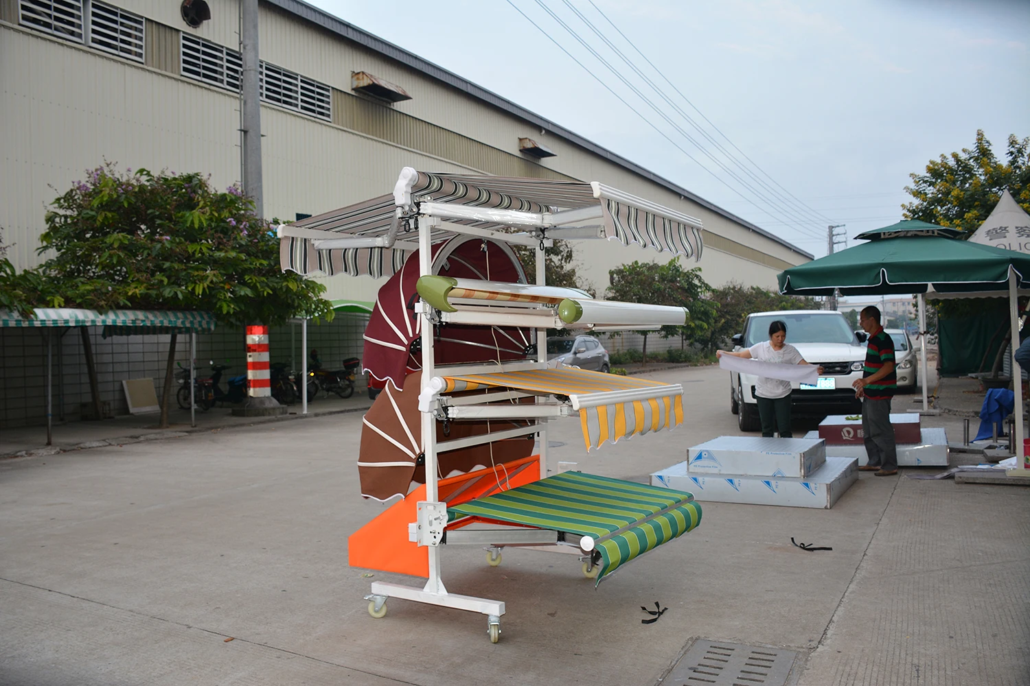 HOT Sale Black Metal Aluminum Alloy Frame Wall Mounted Sunshade Waterproof Retractable Outdoor Awning Manual for Patio Balcony