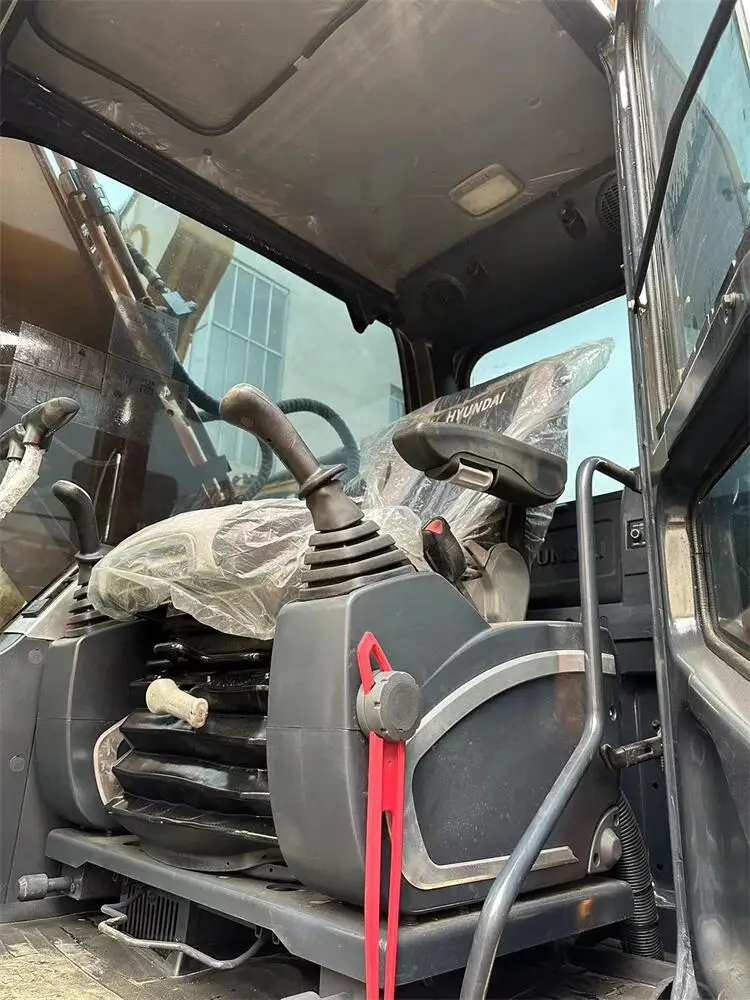 The most reasonable price made in Korea crawler used excavators hyundai 220-9s r220 for sale in Shanghai