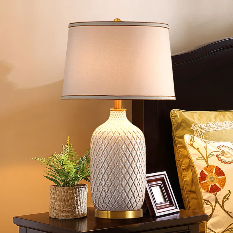 American retro ceramic table lamp European bedroom bedside lamp simple home living room decorative lamps