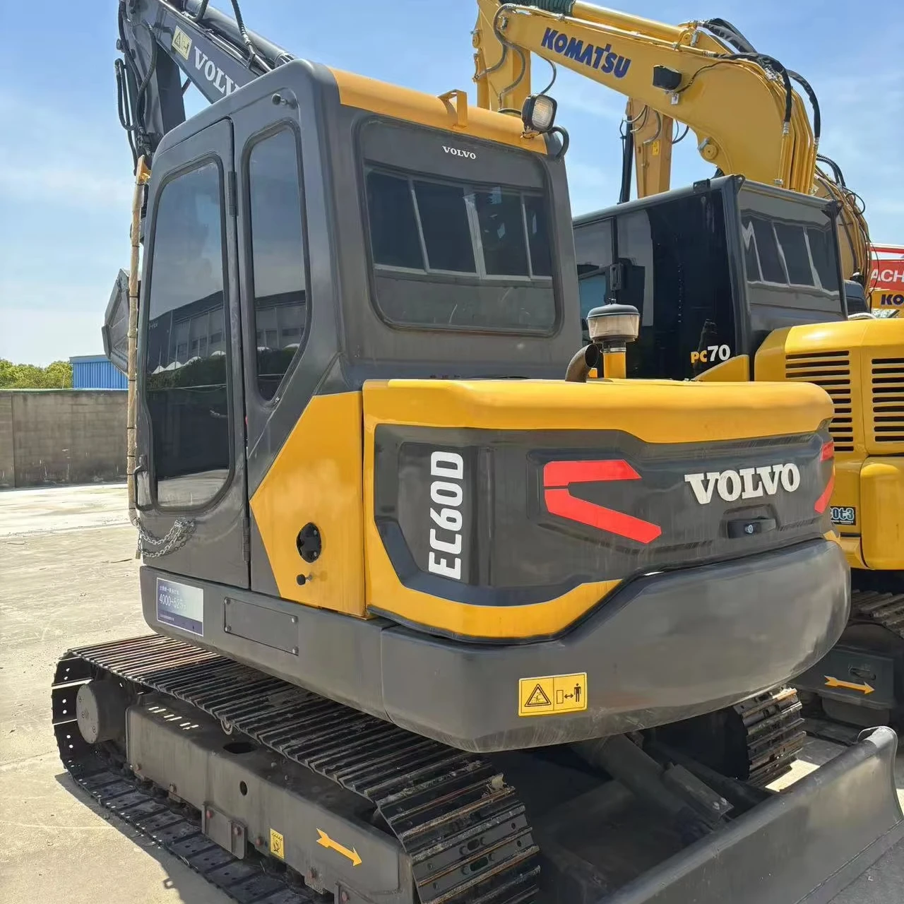 USED volvo crawler mini excavator EC60D in working condition welcome to ask Volvo excavator