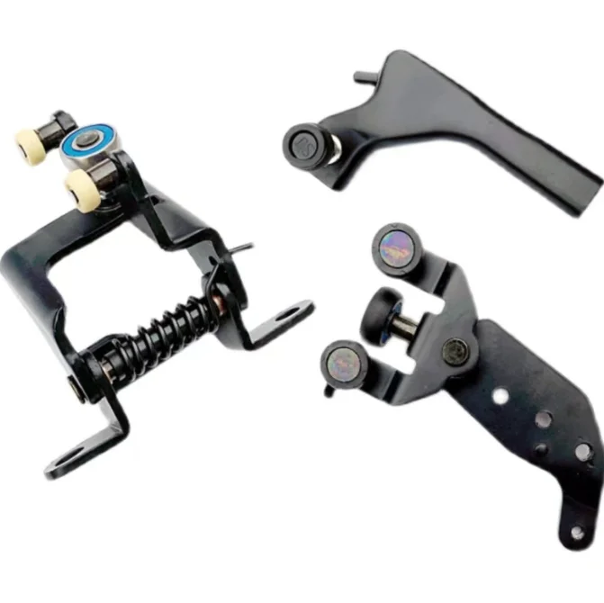 Suitable for foton G7G9 right middle door pulley Jinbei Jinlong Kowloon wide body narrow body bread slide bracket K164011000