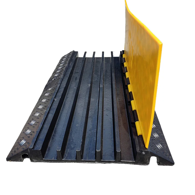 Outdoor 5 Ways Cable Protector Drop Over Cable Ramp 5 Channel