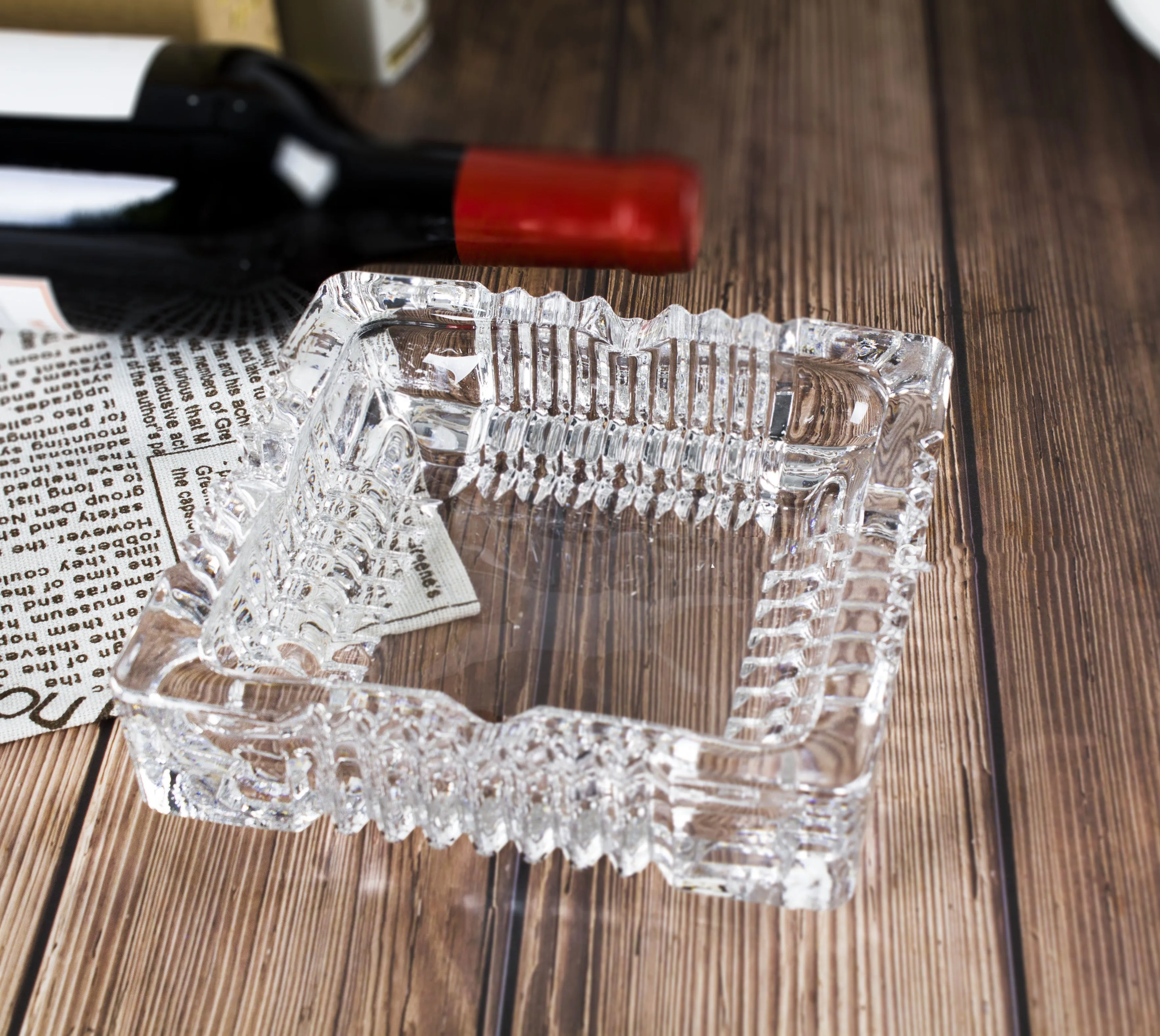 OEM ODM customized logo clear square thick wall glass cigar tobacco ashtray