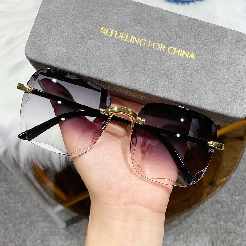 2024 Cheap Custom Logo Rimless Sunglasses Luxury Trendy Ladies Square Shades Wholesale Women Fashion Sun Glasses High Quality