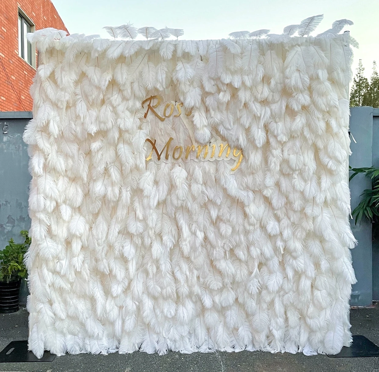 Wholesale 30-35cm white pink Ostrich Feather Backdrop Flower wall Panel for wedding party decoration