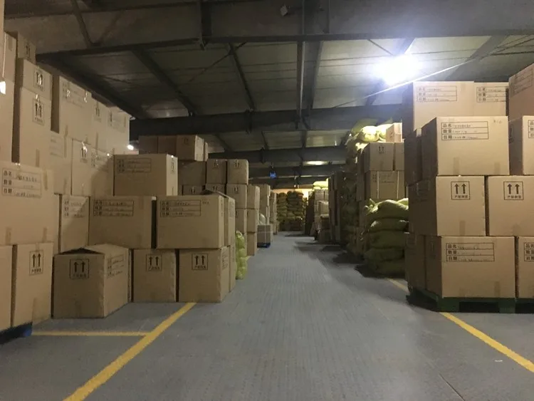 Supply alcohol spray bottle and spray bottle plastic for sale at wholesale prices custom spray bottles with logo