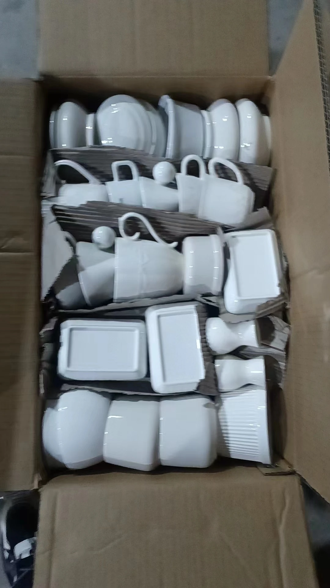 Factory Wholesales Stock White Porcelain Plate And Bowl Tableware Plates Restaurant Ceramic Sell By Ton