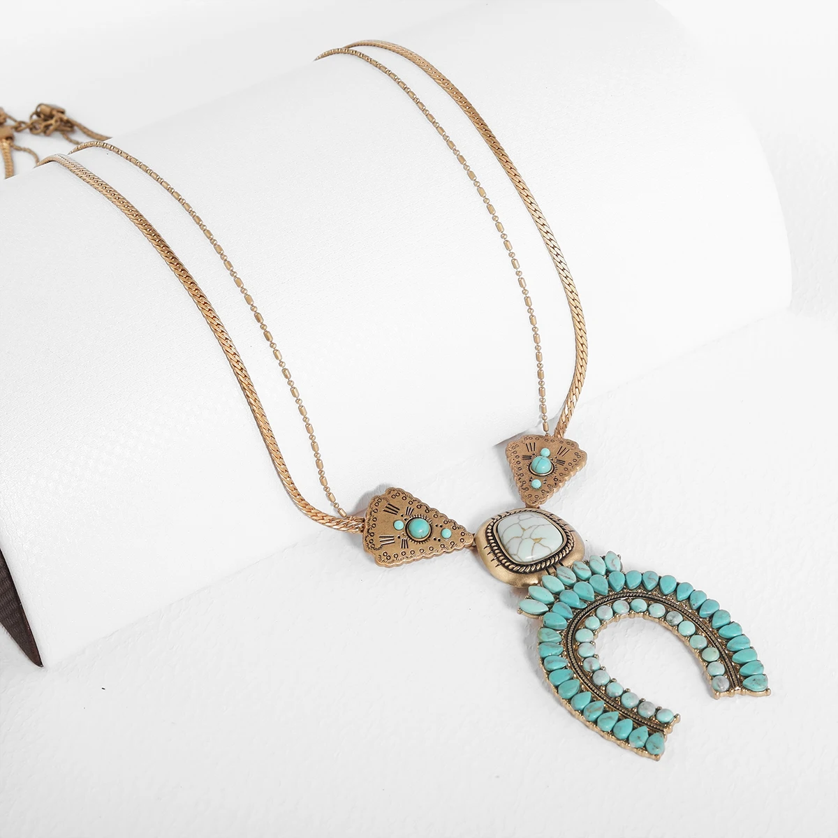 Latest Design gold plating Bohemian style turquoise pendant necklace Southwest Turquoise necklace for women