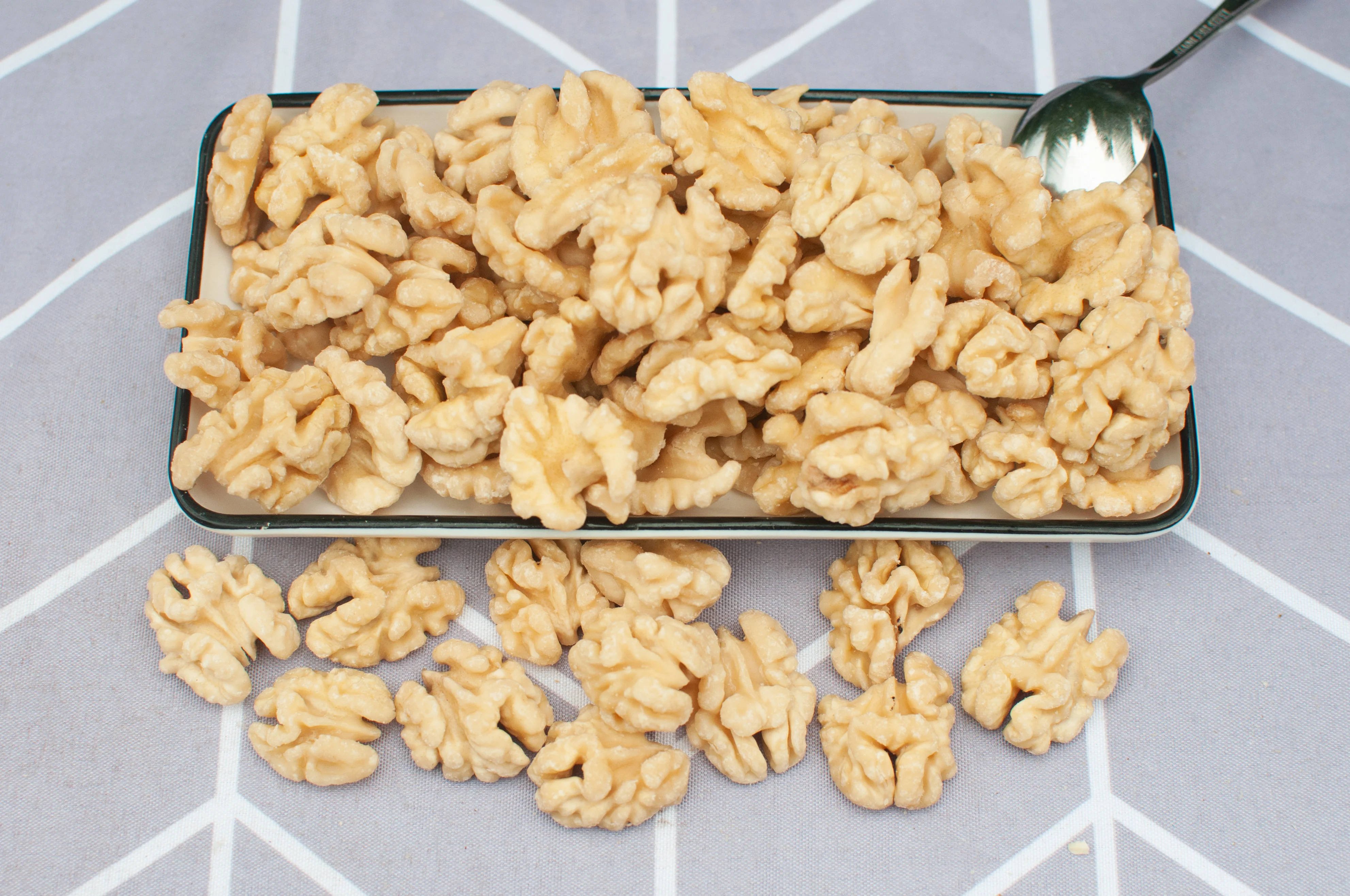 High quality wholesale walnut kernels without additives Organic fresh walnuts kernel 20g-1000g Customised