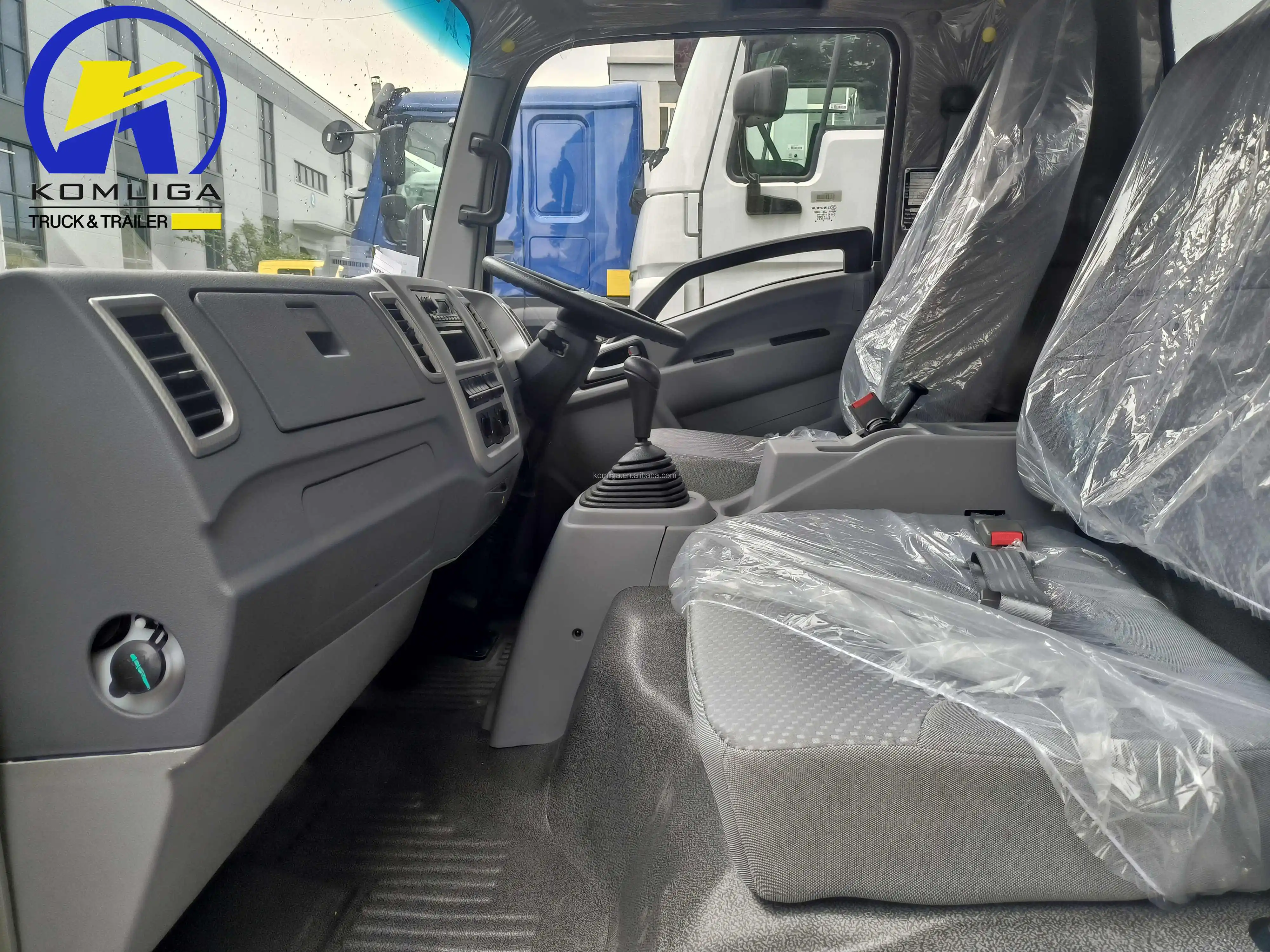 China Famous 3ton Cargo Truck Extra Cabin Mini Trucks 4x4 Diesel Mitsubishi
