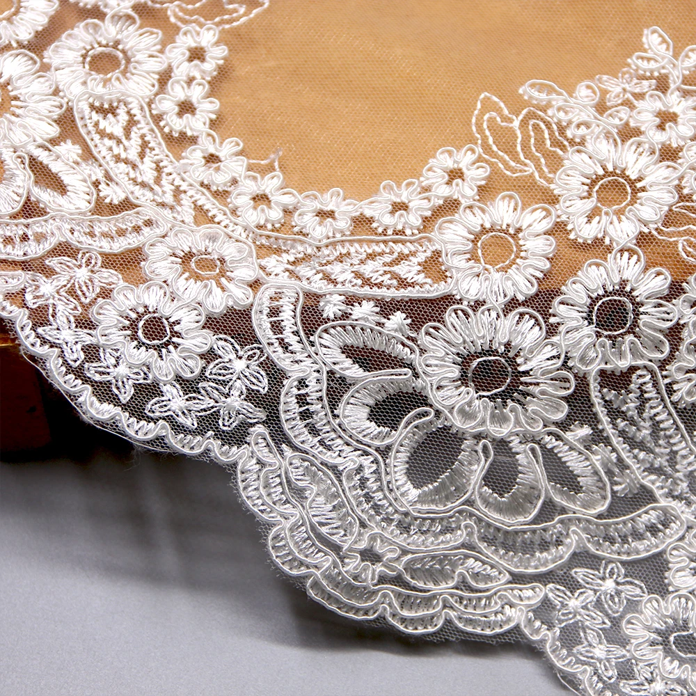 Кружевная ткань с вышивкой для свадебного платья