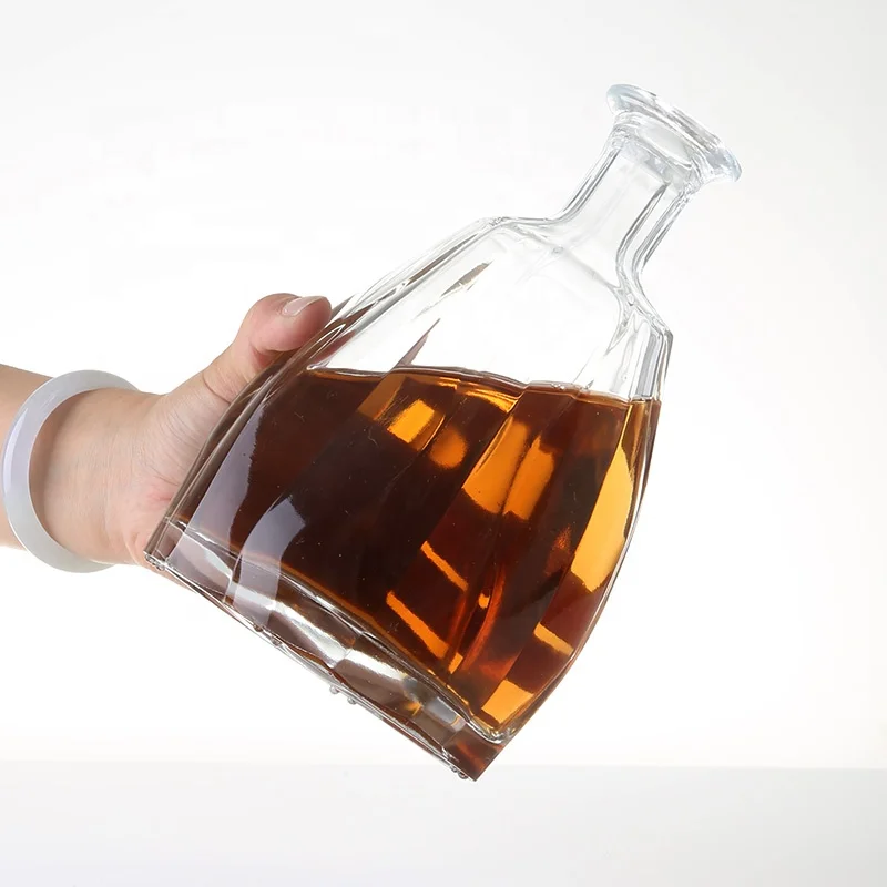 750ML Glass liquor bottles. Sturdy, stylish. Ideal for storing various spirits.