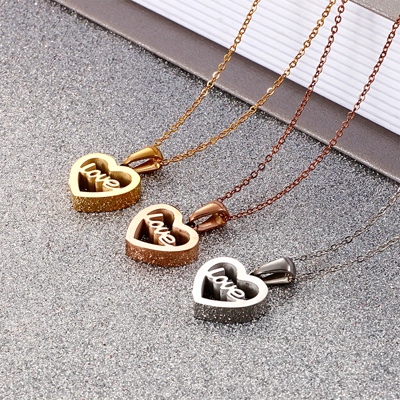 Fashion stainless wholesale collarbone necklaces love heart pendant necklace gold plated for couples