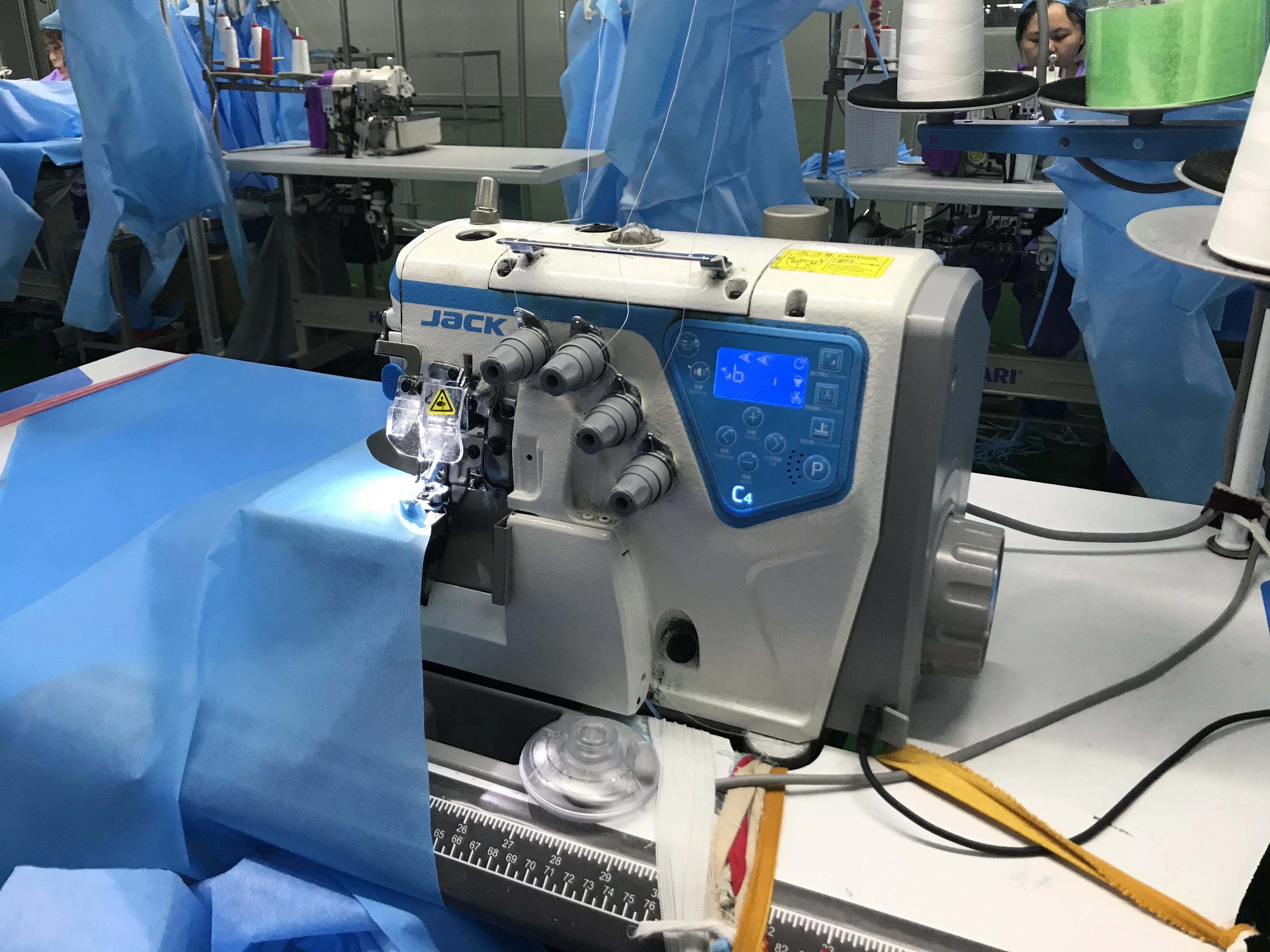 Jack C4 Automatic High Speed Sewing Machine Four Thread Five Thread Overlock Sewing Machine For Sewing Medium Heavy Materials