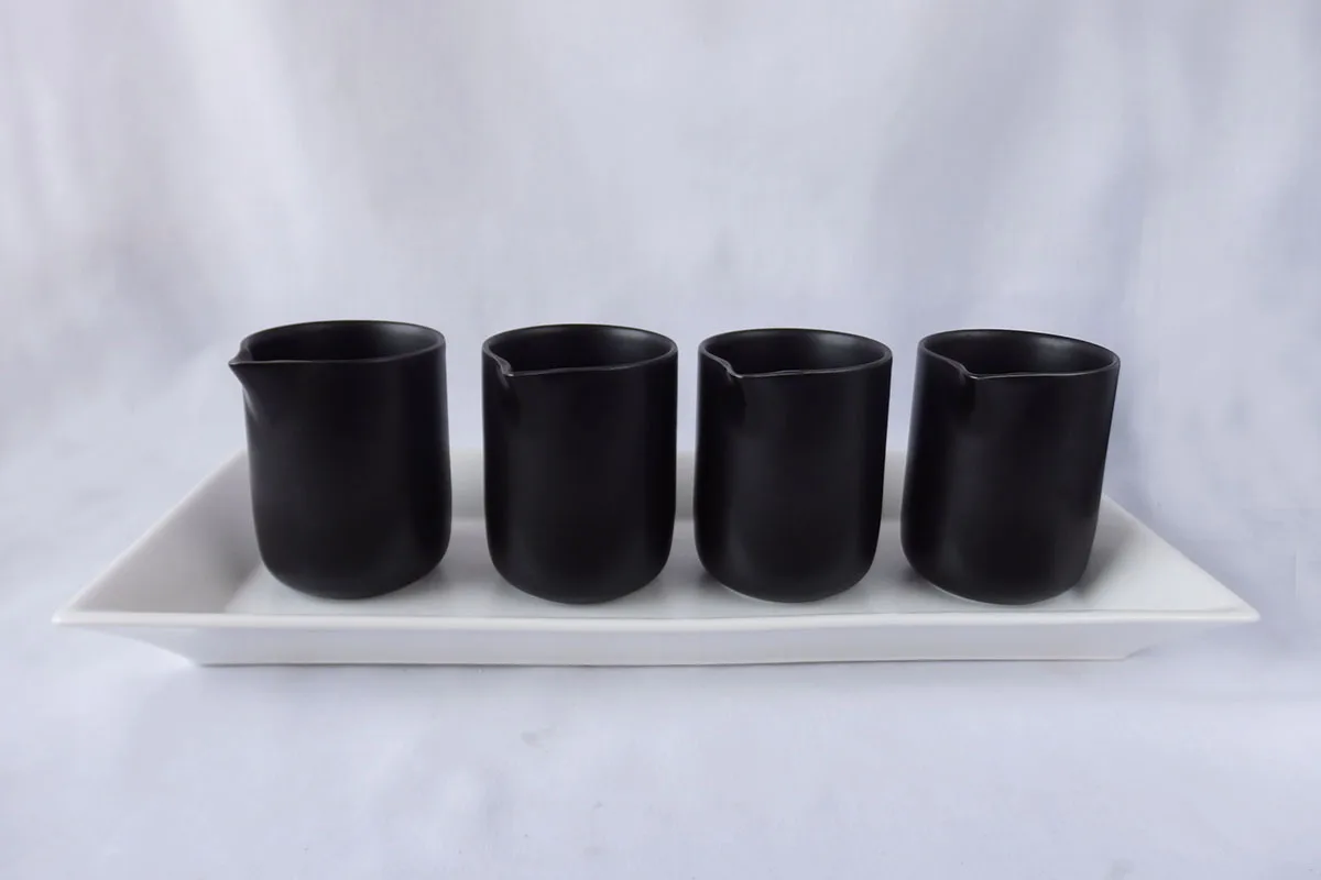 Керамическая банка для свечей с носиком