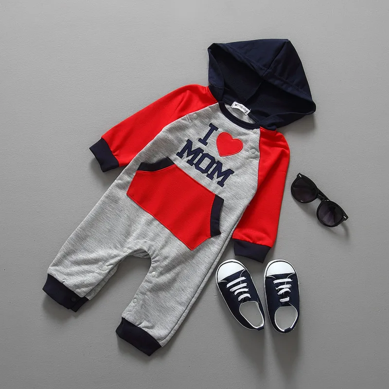 Wholesale Made In China New Born Baby Boys Clothes Warm and Coloured Letter Print I Love Dad Or Mom Baby Jumpsuit