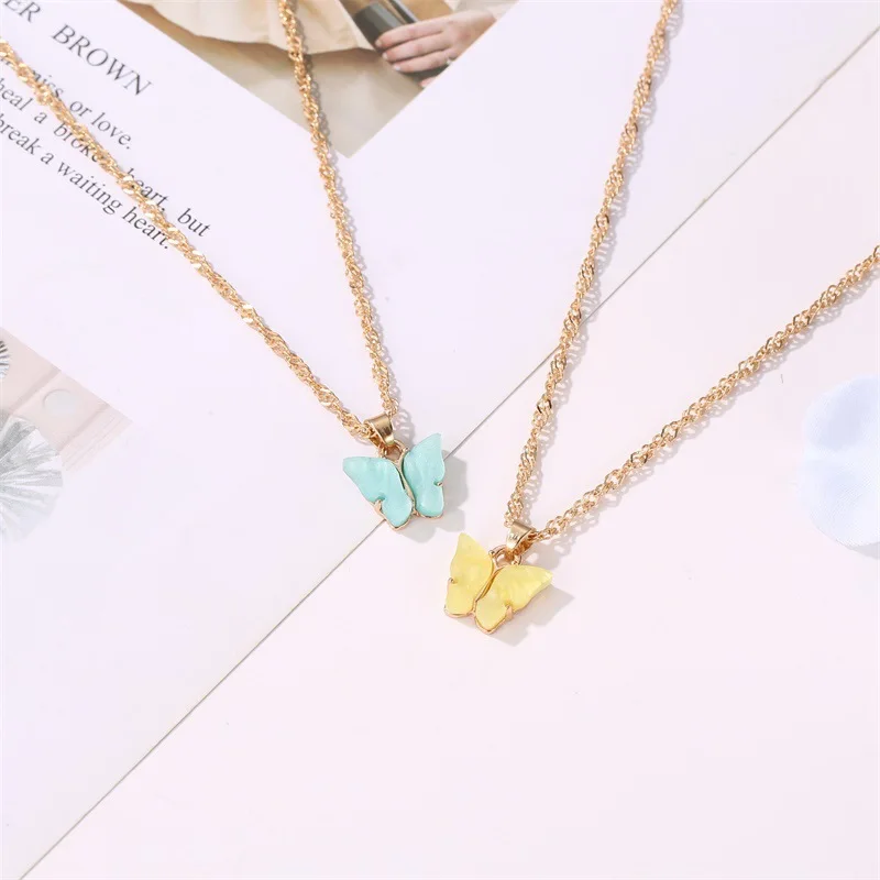 Trendy butterfly necklace alloy resin acrylic fashion charm pendant gold blue pink acrylic animal necklace butterfly