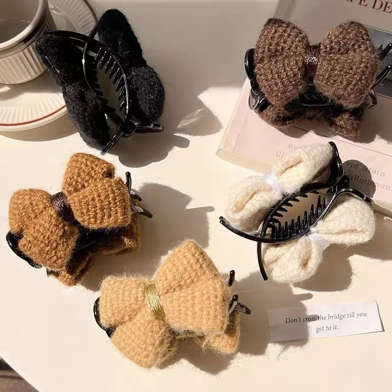 2023 TS Winter Hot Sales  black crochet knitting bow hair claw clips new design for thick hair