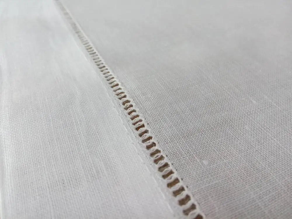 18 x 18 inch 55/45 Cotton Ramie  Dinner Napkin Hemstitched White Linen Napkin