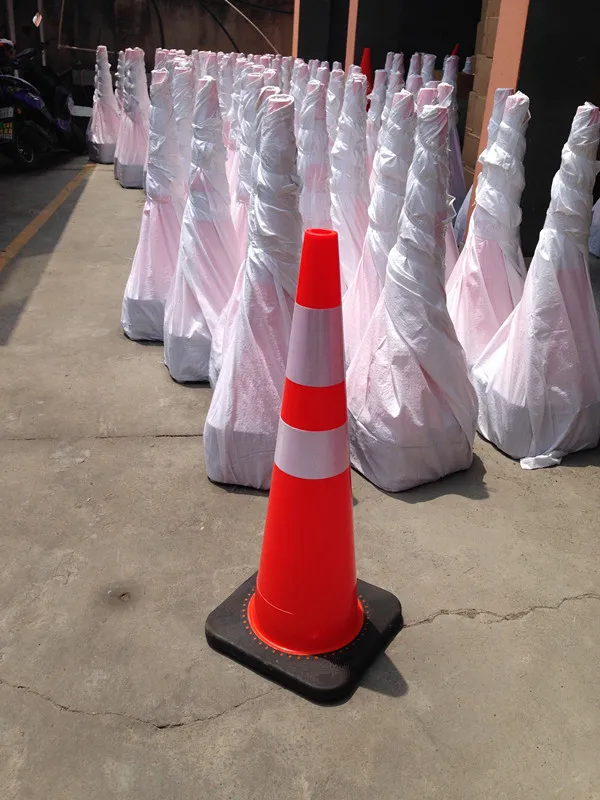 36 inch quality traffic cone with black base pvc soft