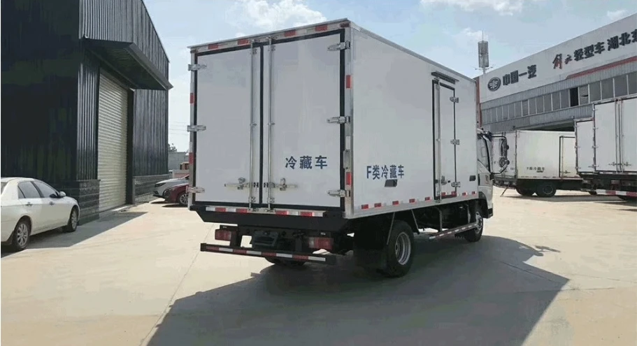 Factory Priced HOWO 5T Small Refrigerator Van Truck New 4x2 Manual Automatic Diesel Gasoline Euro 5 Refrigerated Cold Room Box