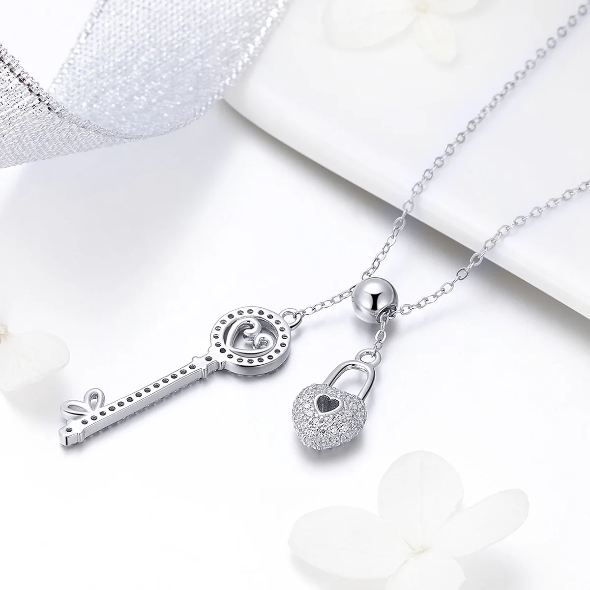 
Alibaba China Keys heart locket and lock design 925 Sterling silver necklace women 