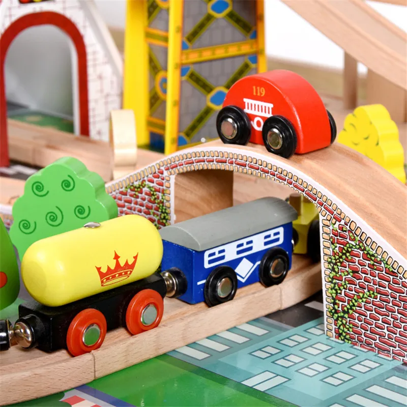 Popular Design In Stock 108Pcs Table Track Toy  Wooden Train Set Toy Electric Table Train Tracks Railway For 3 Years+ Kids