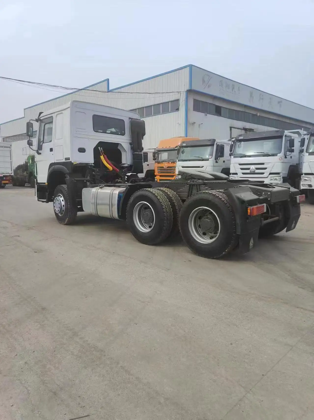 Best Selling Tractor Trucks Automatic Tractors Sinotruk 6X4 Tractor Truck For Sale