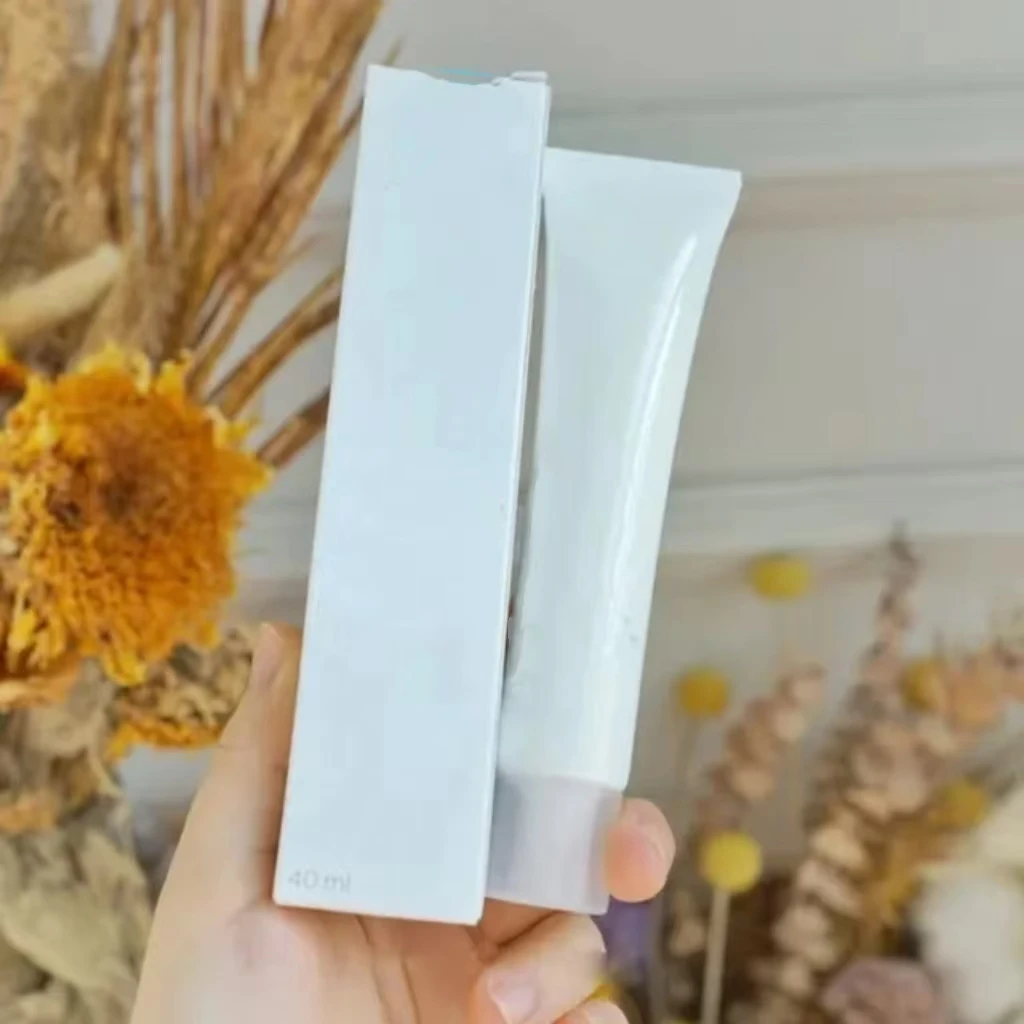 whitening and moisturizing  Acne removing and repairing serum  Soothing face cream  Anti acne lotion  40ml