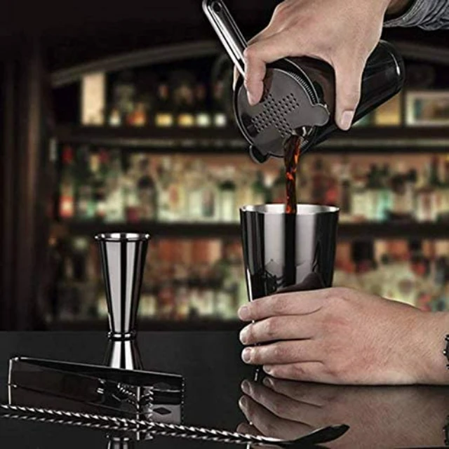 Wuyi Camol Factory 11 Pieces Mixology Bartender Kit Stainless Steel Barware Bar Tools Boston Shaker Cocktail Shaker Set