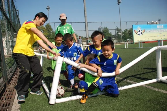 Inflatable soccer field for sale with using for children training