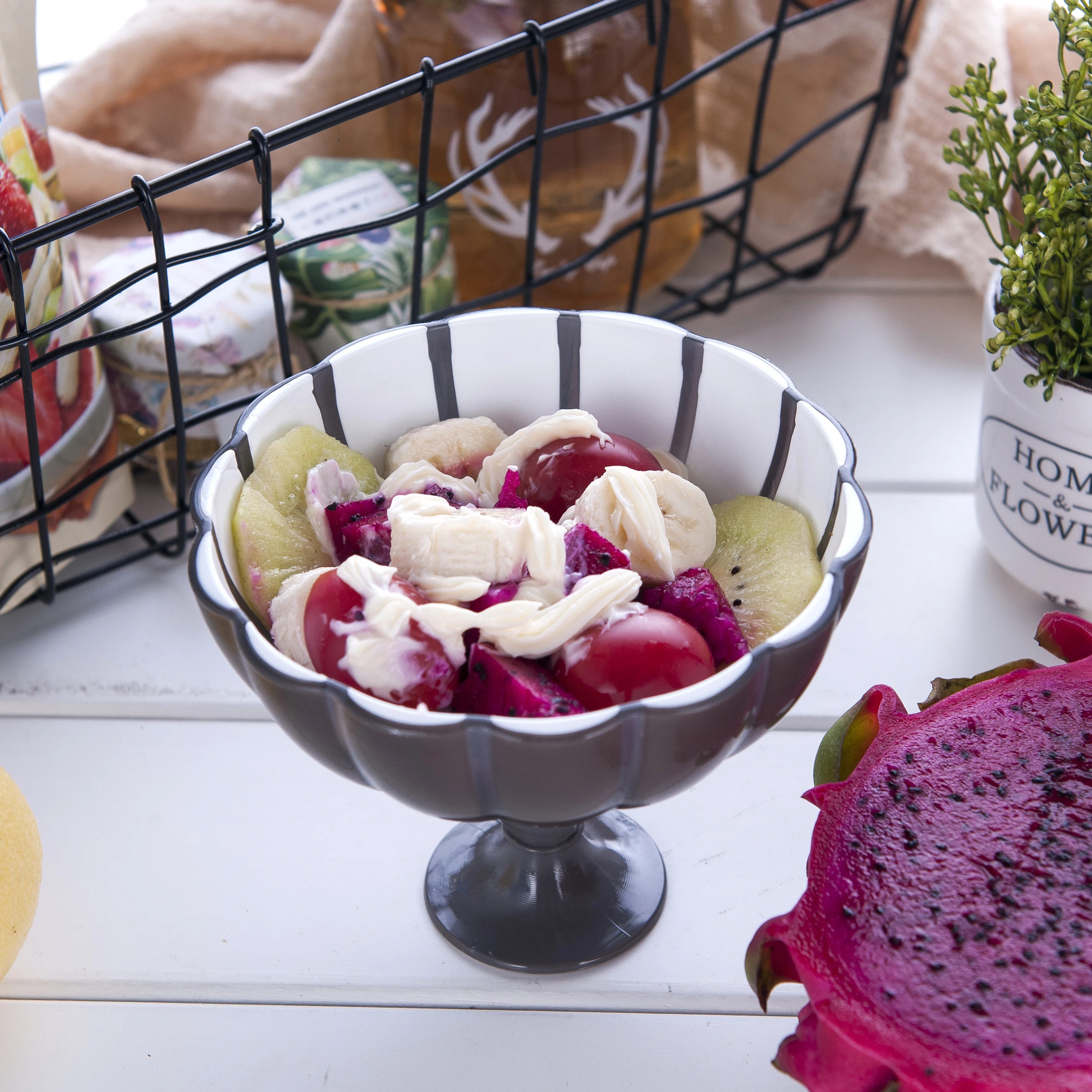 Newest Design Accept Packaging Customization Plastic Decoration Fruit Crystal Dish