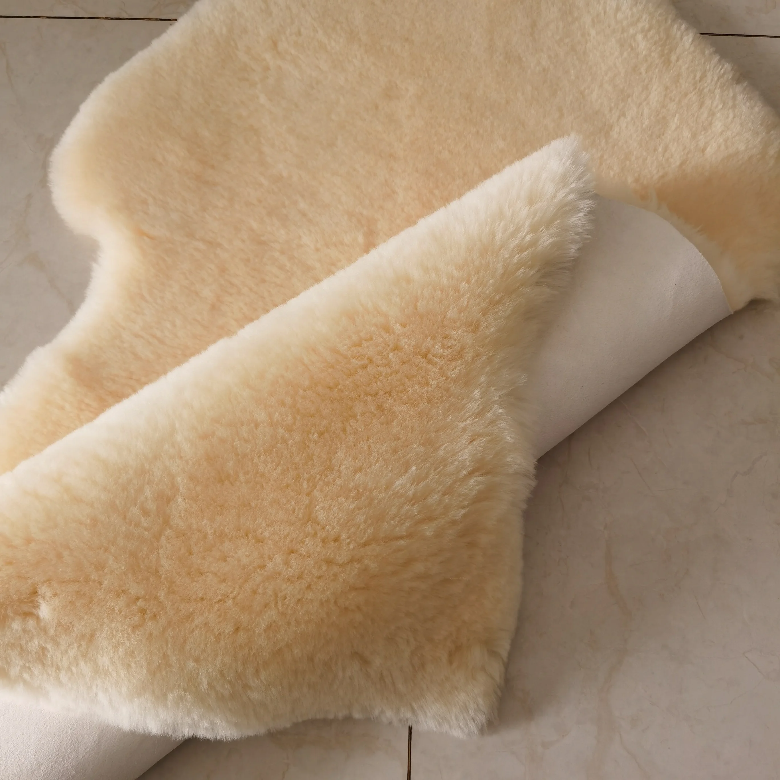 Factory Price Eco-Tan Genuine Australian Merino Baby Sheepskin Rug medical Sheared Fur Pelts Soft Lambskin Fur Carpet