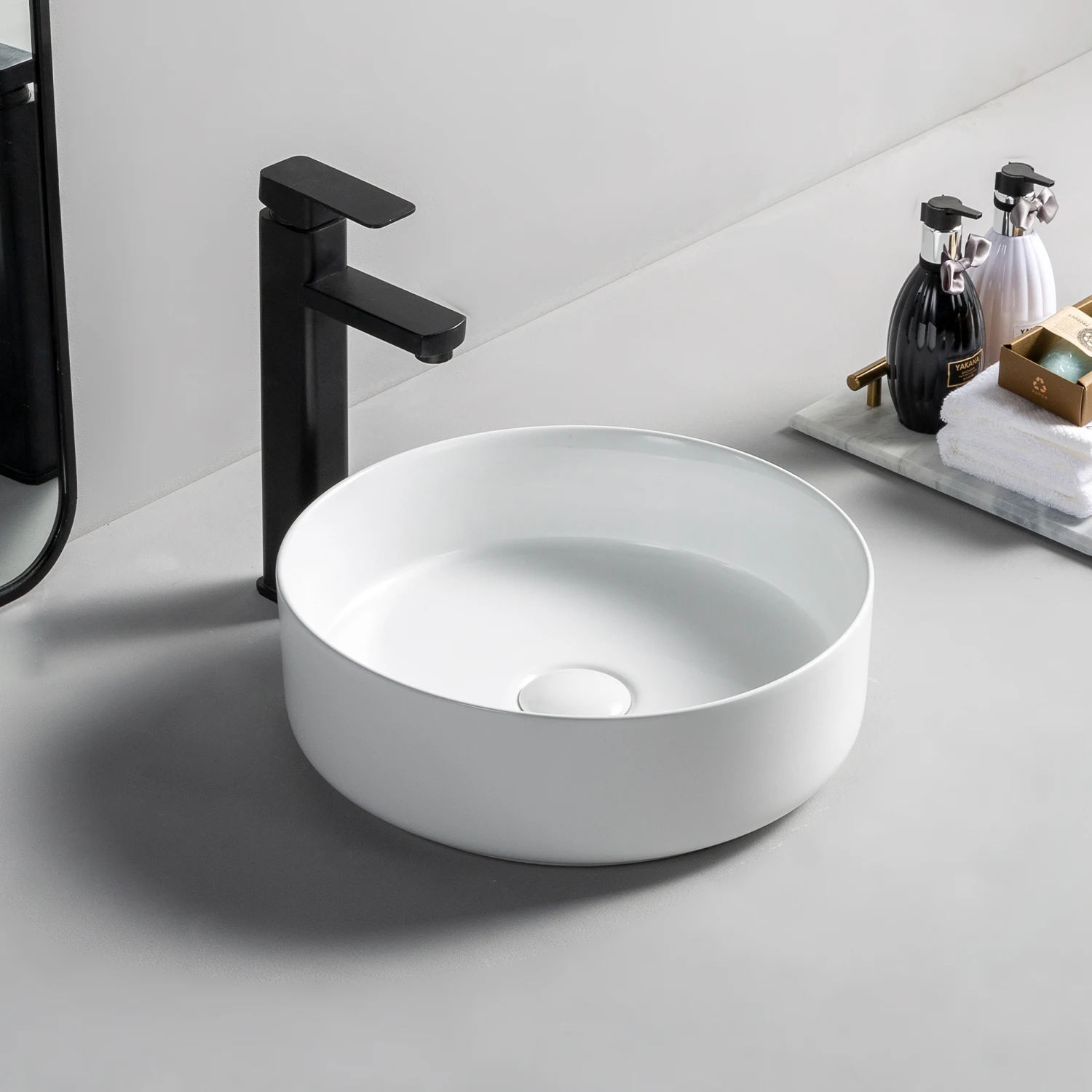 Sanitary Ware Countertop Washroom Ceramic Bathroom Sink Round Bathroom Wash Basin
