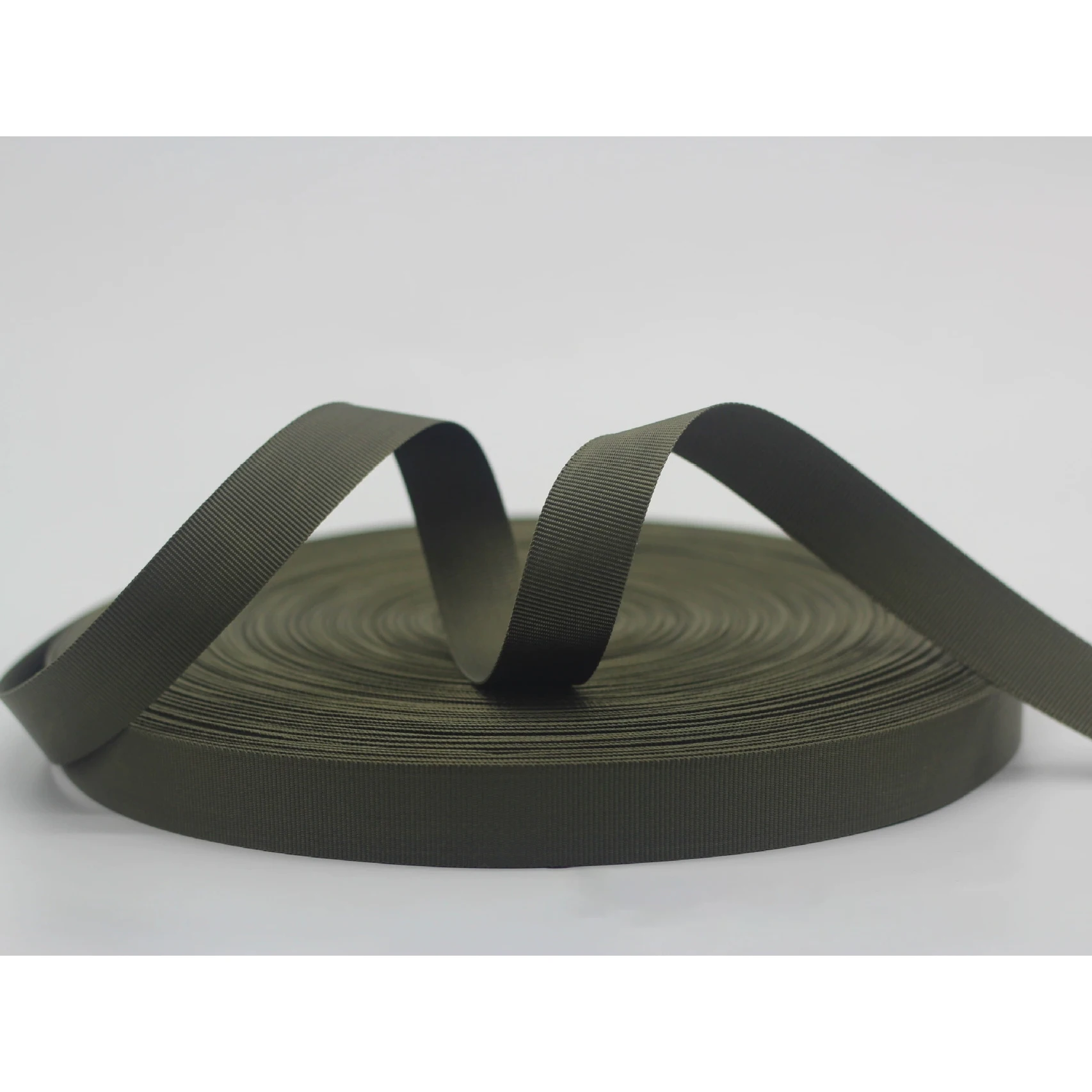 Hot selling 25mm polyester webbing plain webbing colored nylon webbing for bags and suitcases