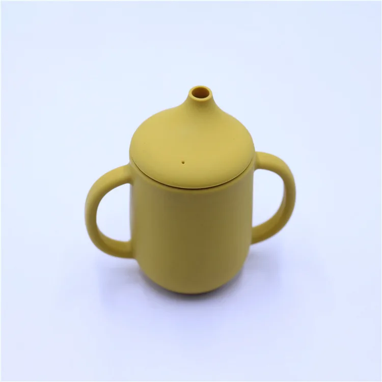 New Design Baby Training Silicone Cup Unbroken Food Grade Safe Silicone Drinking Cup with Straw and Lid