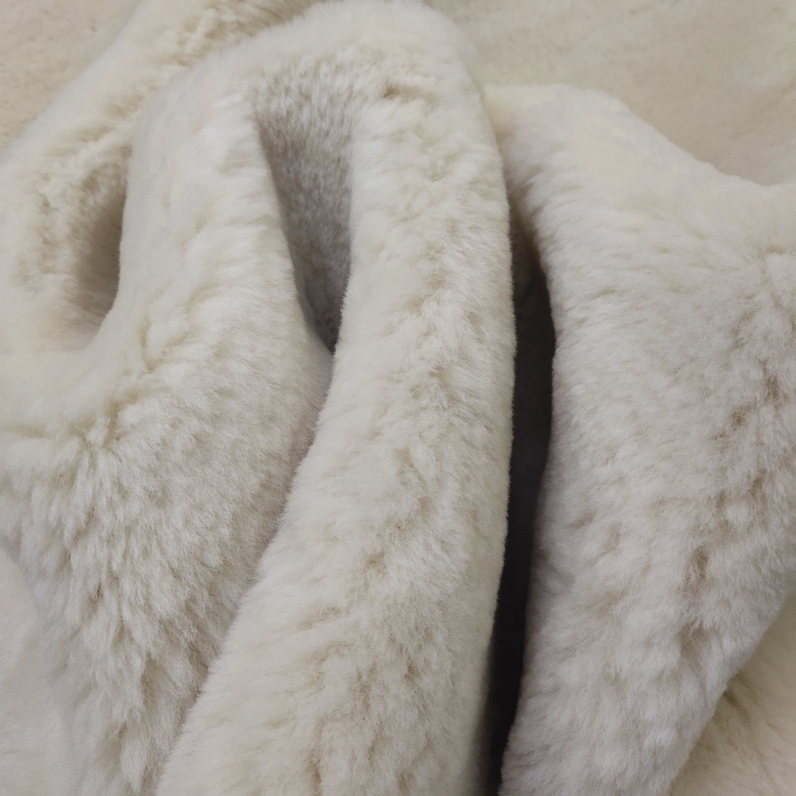 Natrual sheep lamb rug real sheepskin hair carpet for shoes handbags garment