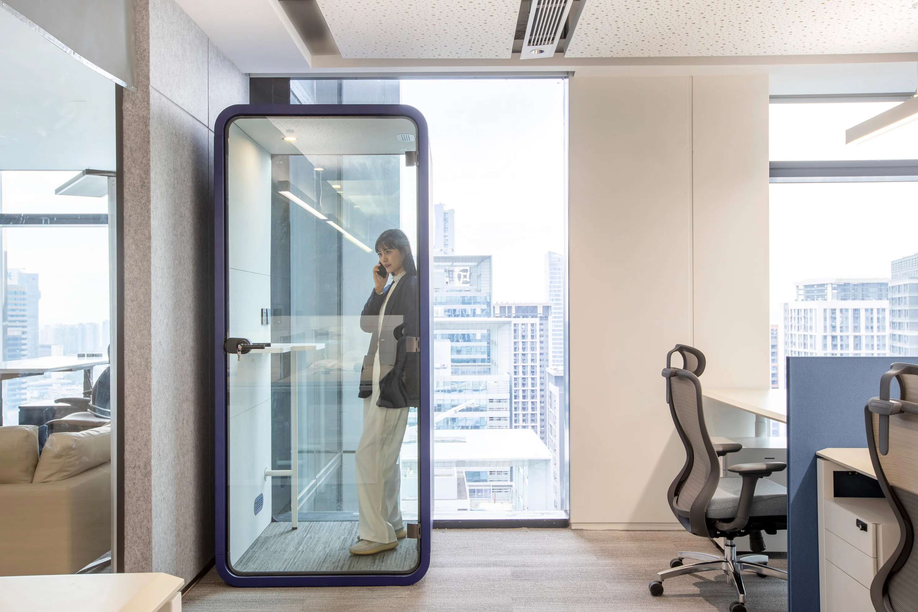 Customized Assemble And Private Pods Room Portable Removable Soundproof Acoustic Silent 1 Person Office Phone Booth For Sale