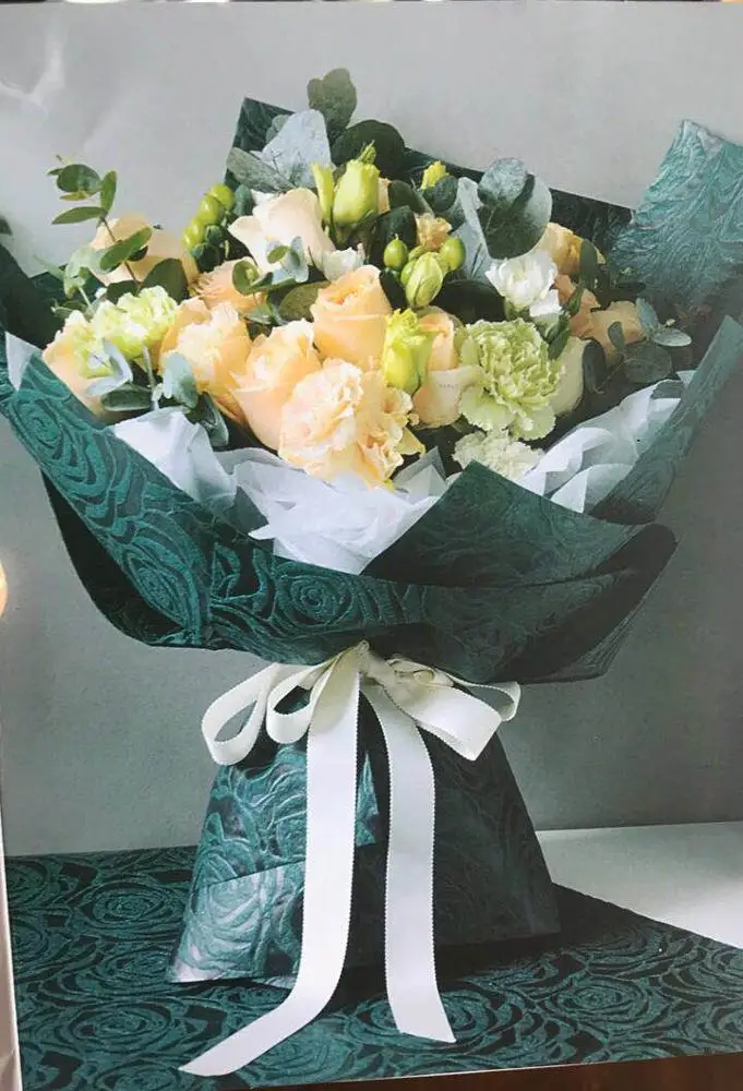 Пленка из нетканого материала Little love grain