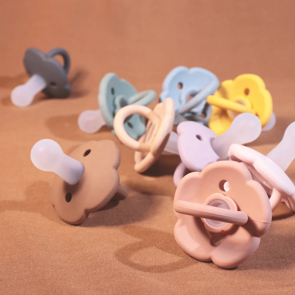 LoveBond Custom Baby Teether Infants Flower Shape Soft Silicone Baby Pacifier Infant Nipple Dummy Soother