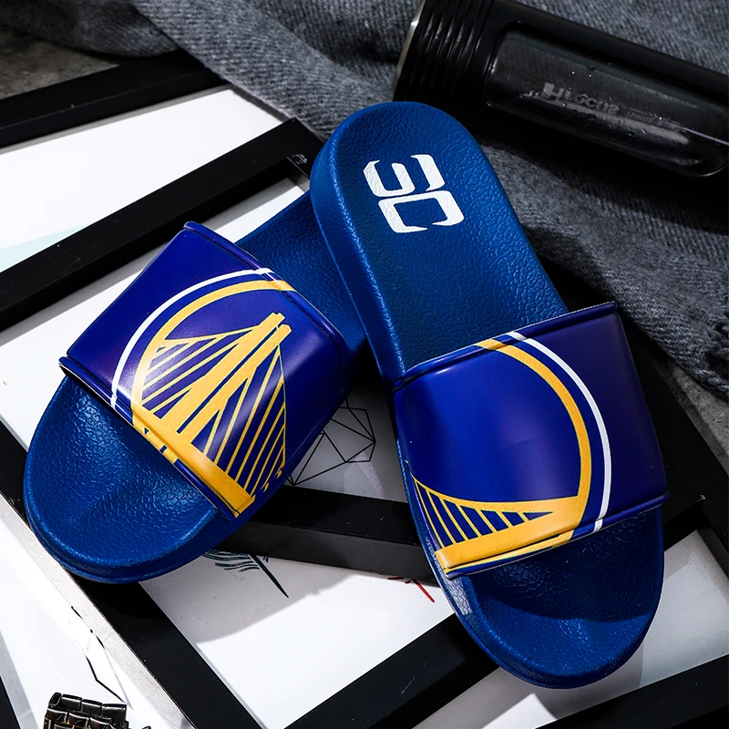 2022 customized LOGO basketball slippers male Lakers soft trend fashion NBA summer wear home soft sports slippers anti skid