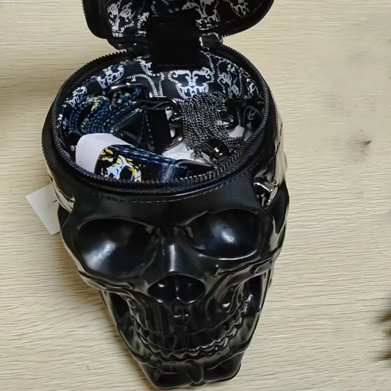 Hot New skull shape personality Halloween shoulder bag high texture ghost head backpack PU leather skull crossbody bag