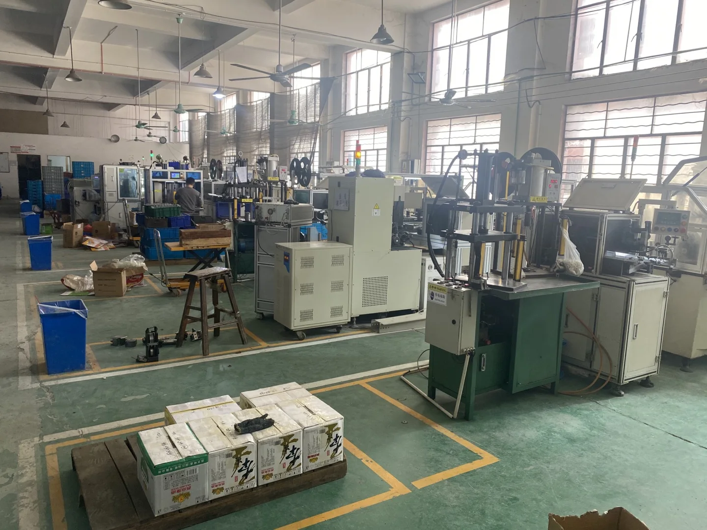 High quality wood cutting machine gasoline tree cutting cheap hot sale chain saw