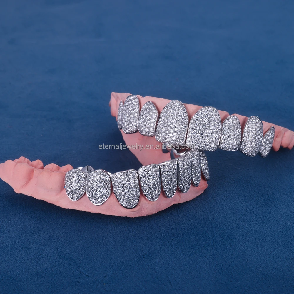 Заводское изготовленное на заказ Серебро S925 10K 14K 18K ТВЕРДОЕ ЗОЛОТО Grillz foled out VVS Moissanite Выращенный натуральный бриллиант для зубов