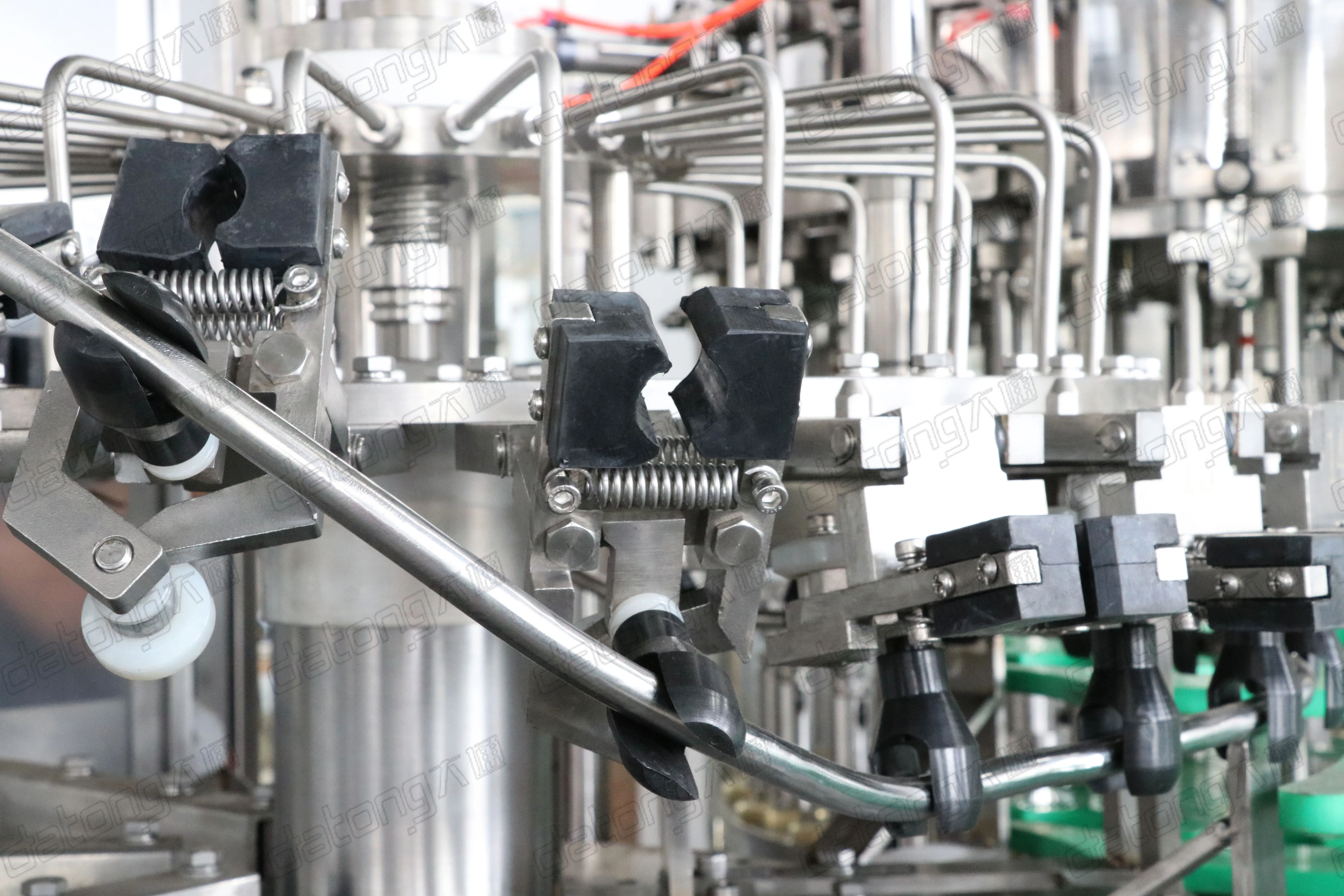 Soft drink production line soda/ sparking water bottling machine carbonated soft drink filling machine