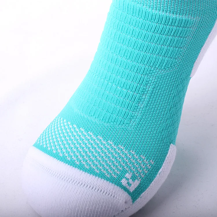 OEM cotton mens sport socks stockings high quality wholesale China factory can custom socks logo crew jacquard socks